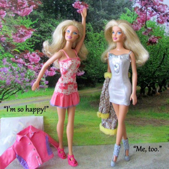 BARBIE DOLLS + 4 DRESSES, VINTAGE COAT & JACKET+ 2 PAIRS SHOES, 2 BLONDES MATTEL - Picture 11 of 12